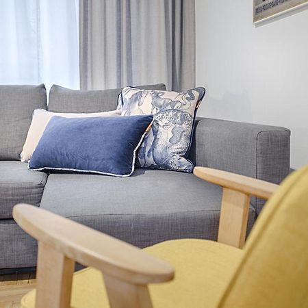 Central Apartments By Tyzenhauz Krakow Ngoại thất bức ảnh