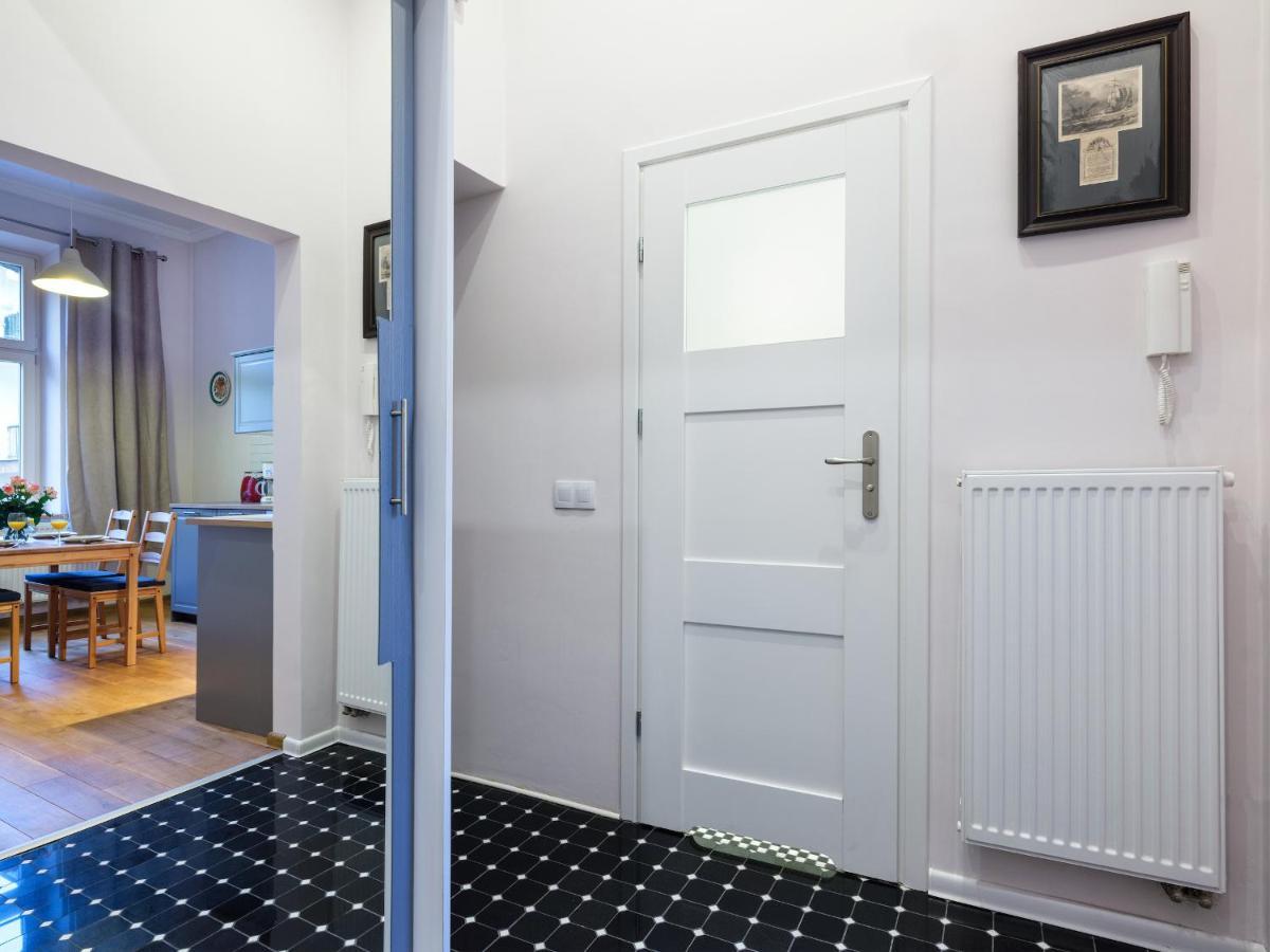 Central Apartments By Tyzenhauz Krakow Ngoại thất bức ảnh