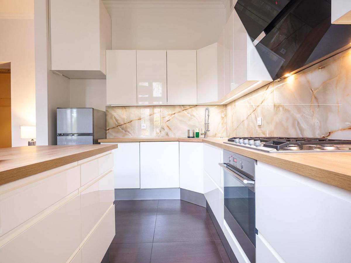 Central Apartments By Tyzenhauz Krakow Ngoại thất bức ảnh