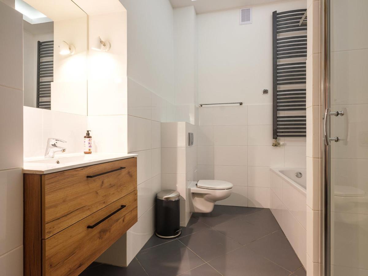 Central Apartments By Tyzenhauz Krakow Ngoại thất bức ảnh
