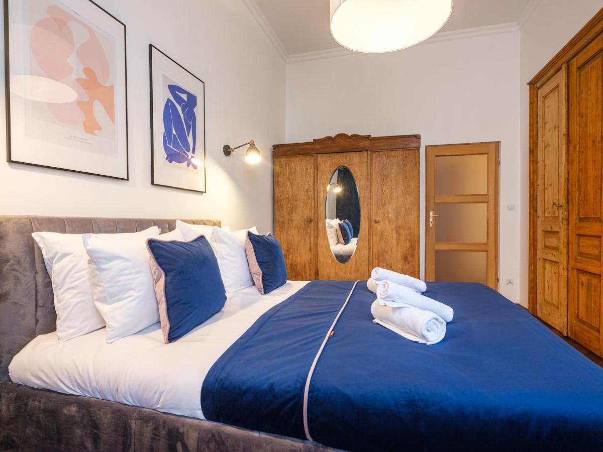 Central Apartments By Tyzenhauz Krakow Ngoại thất bức ảnh
