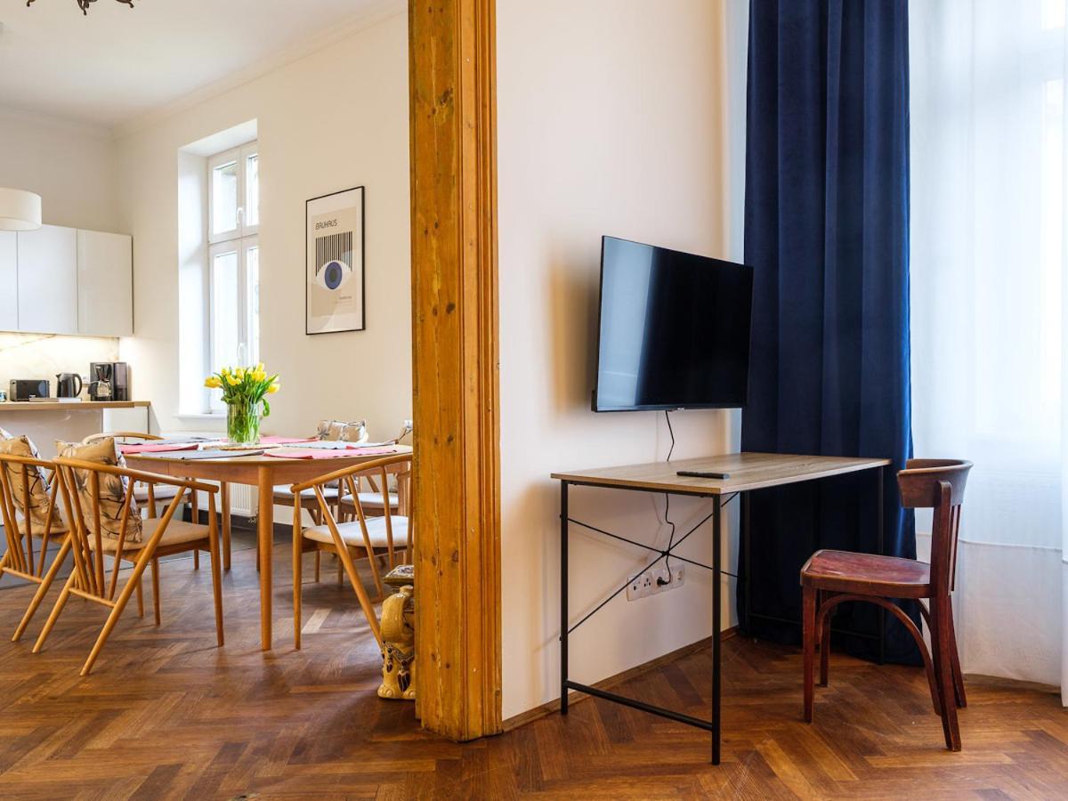 Central Apartments By Tyzenhauz Krakow Ngoại thất bức ảnh